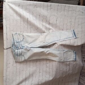 HighRise Super Sculpt No Boundaries Stretch Jeans size 13 Acid Wash/Frayed Cuff